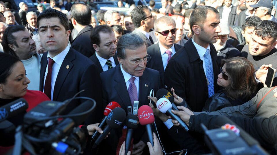 "Saygılı olmak durumundayız"