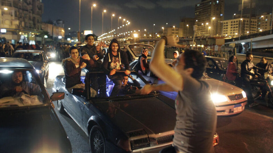 Devlet görevlilerine seyahat yasağı