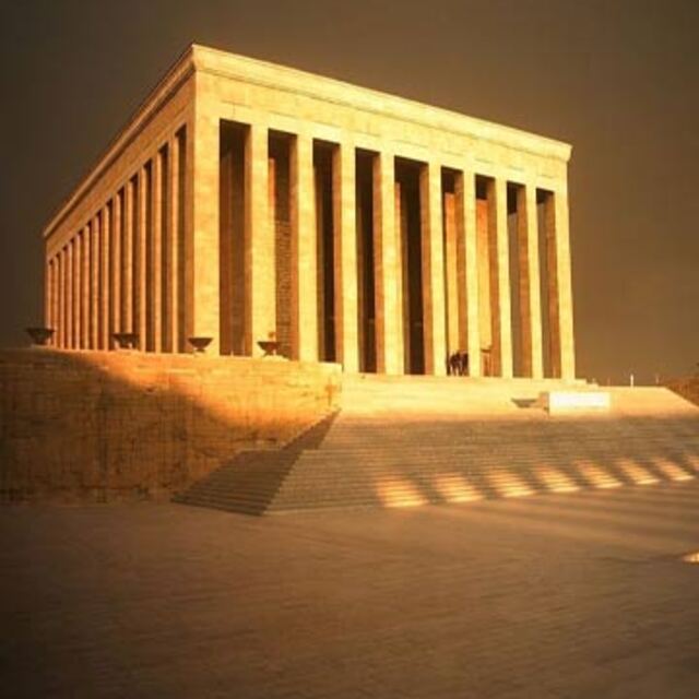Subay eşleri Anıtkabir'de!
