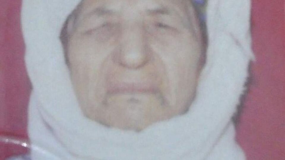 Babalarını yakmak isterken nineyi yaktılar!