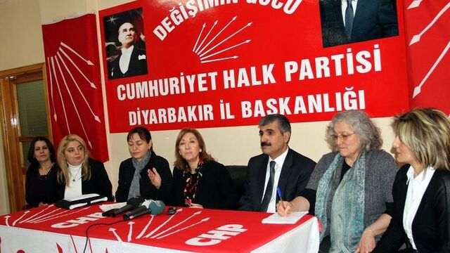 CHP'den Ergenekon tutuklularının eşlerine destek