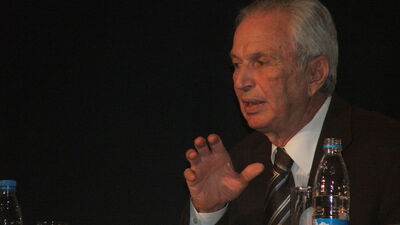 Eski rektör hakkında suç duyurusu