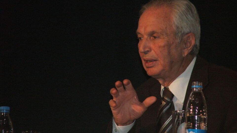 Eski rektör hakkında suç duyurusu