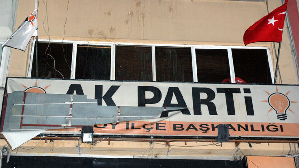 AK Parti ilçe başkanlığına yumurtalı saldırı