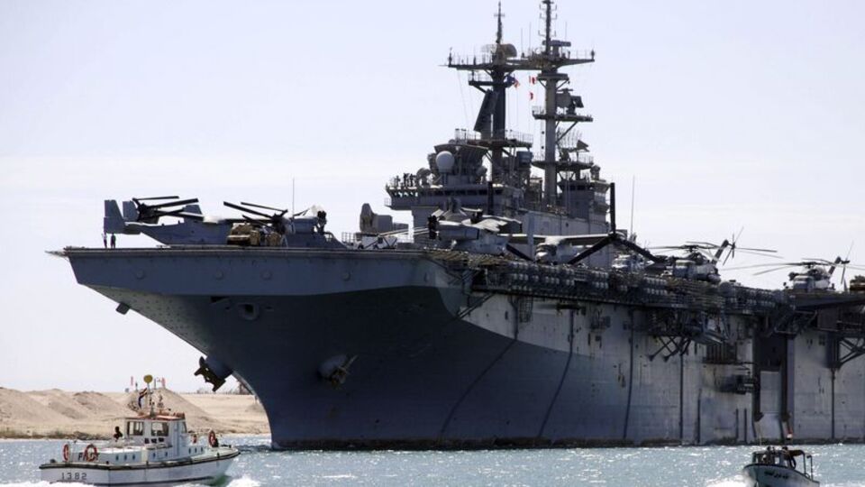 Amerikan savaş gemileri Girit'e