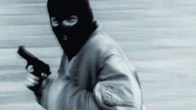 Ciddiye alınmayınca bankayı soymaktan vazgeçtiler!