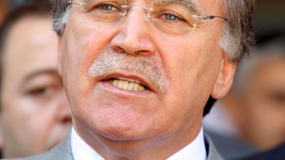 "Siyasetçilerin özel hayatıyla gündeme gelmesinden..."