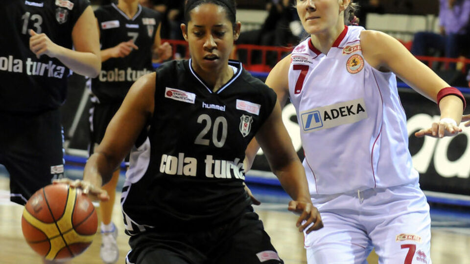 Kartal kupada rahat!
