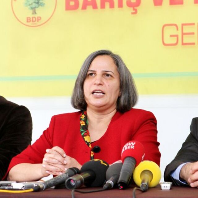 "Başbakan aynaya baksın"