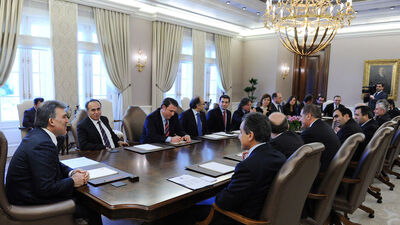 "Masanın etrafında büyük bir güç var"