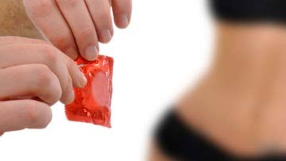 Onu alırken utanıyoruz!