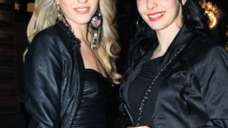 'Küçük Sırlar'ı Türkçe müzik