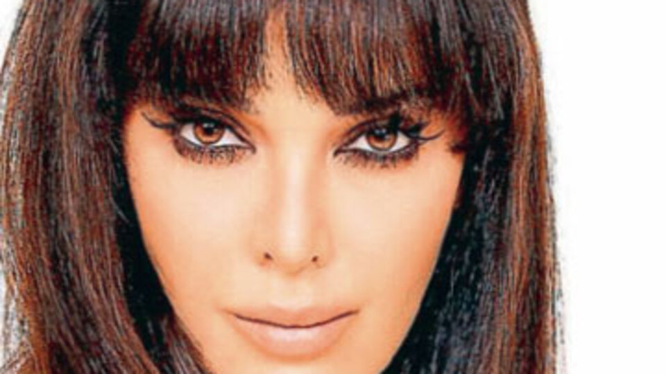 Hande Ataizi'ye acil operasyon