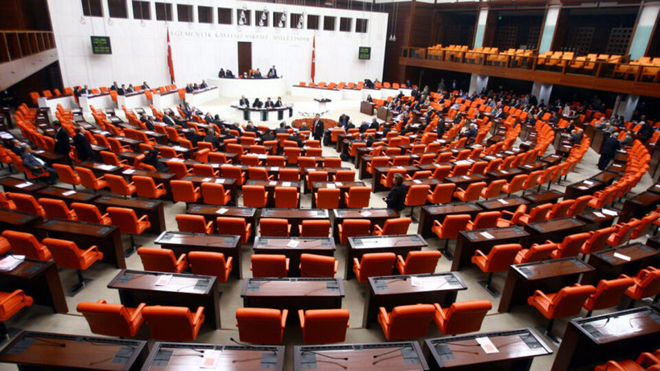 Devlet bakanlığı kalkıyor, yeni bakanlıklar geliyor