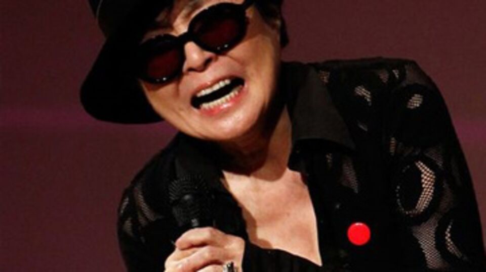 Yoko Ono'dan Japonya'ya yardım konseri