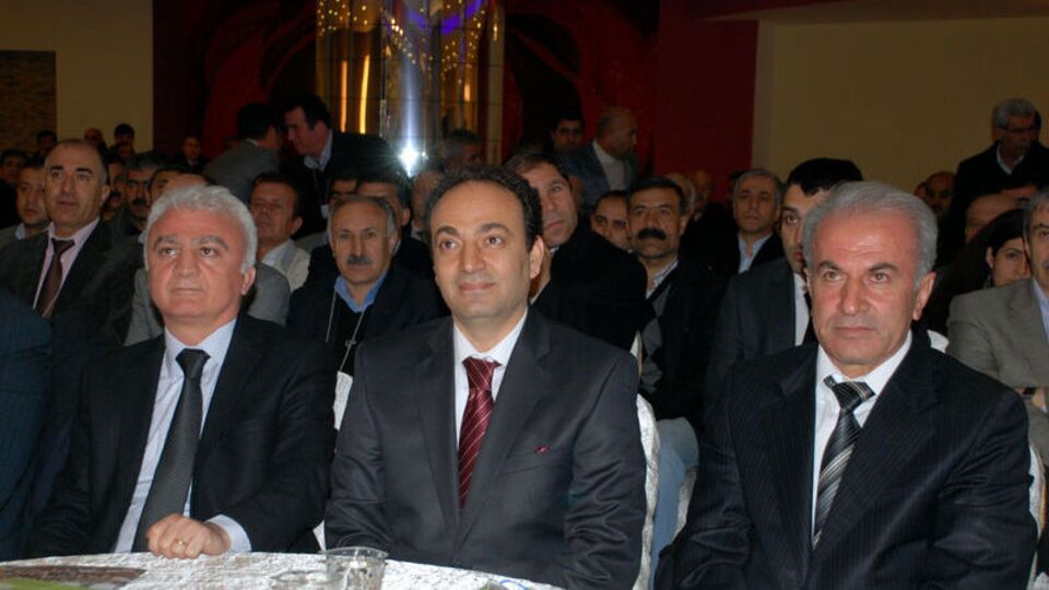 ''Yurttaşın bizzat yönetime katılma olanağı sağlanmalıdır''