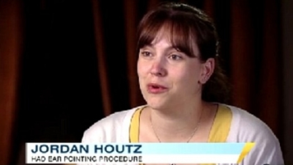 Gençler arasında yeni moda Elf kulağı