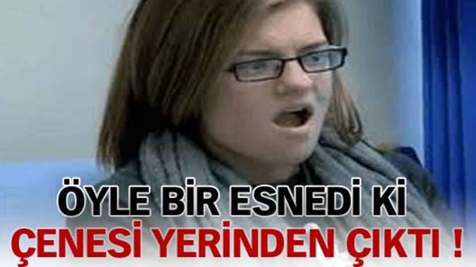 Öyle bir esnedi ki çenesi yerinden çıktı!