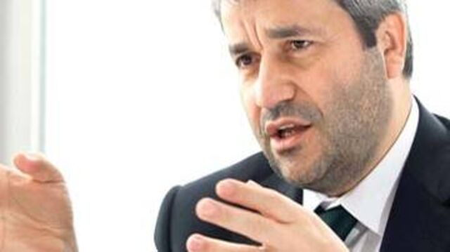 100 binle yerli yürür
