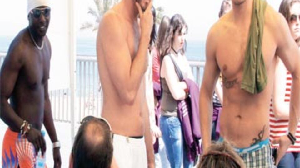 Bağımsızlık için 'mayolu' oylama