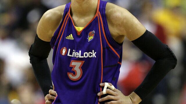 Taurasi'ye Valencia kancası!