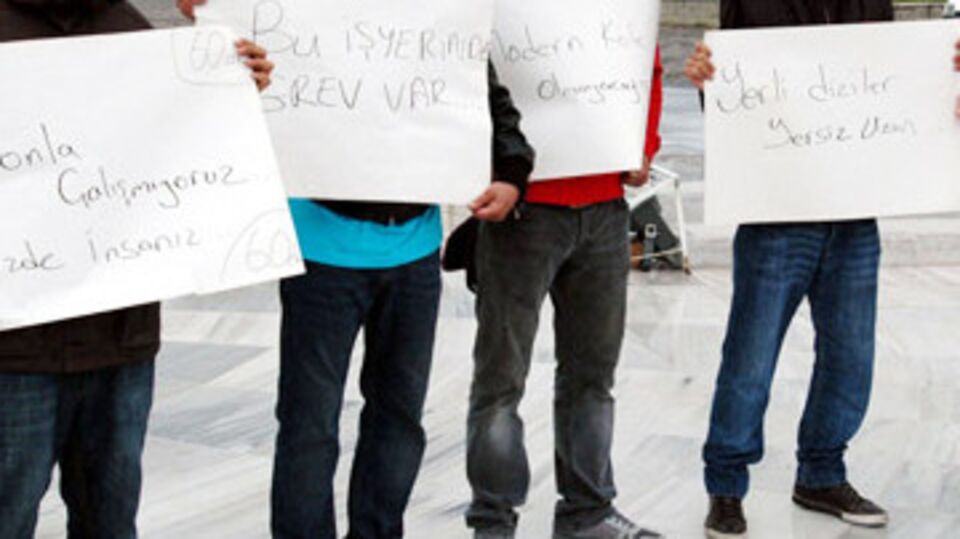Dizi ekibinden 'fazla mesai' protestosu