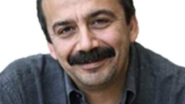 'Bana bir avans verin size nasıl vekillik yapılır göstereyim'