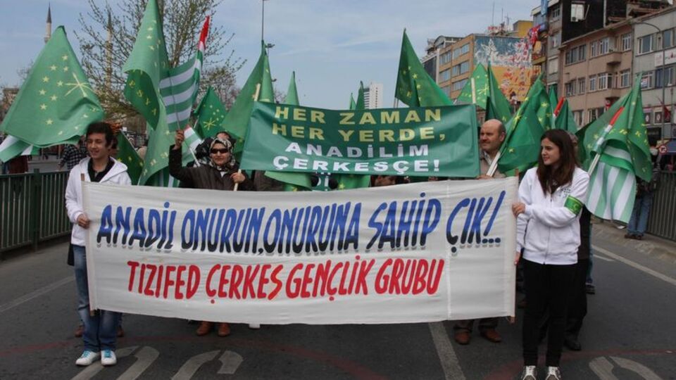 Çerkesler anadil için yürüdü!