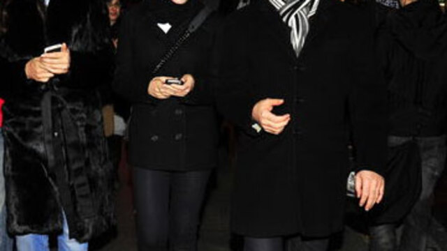 "Monica insan değil"