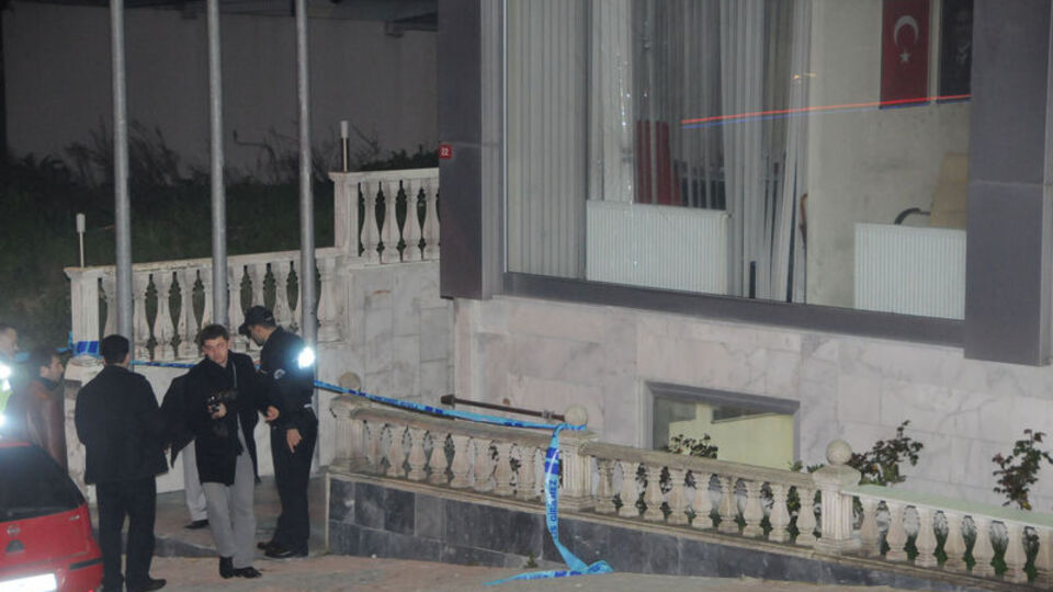 AK Parti'ye kurşun, CHP'ye molotof!