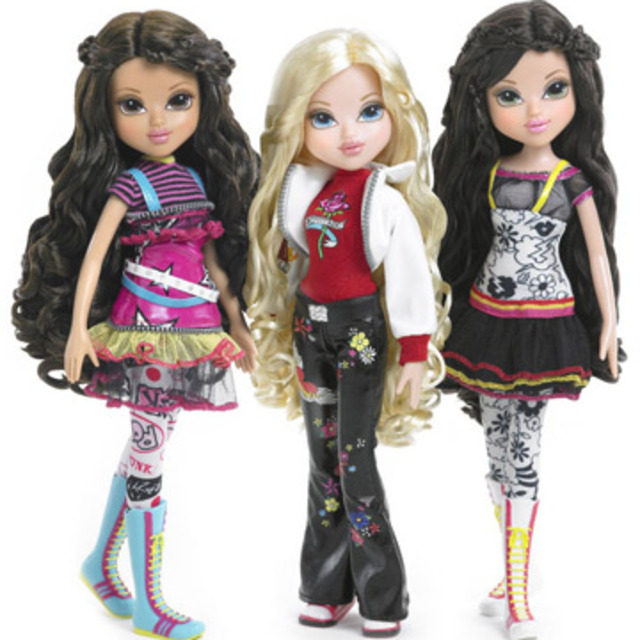 Bratz Barbie'yi nakavt etti