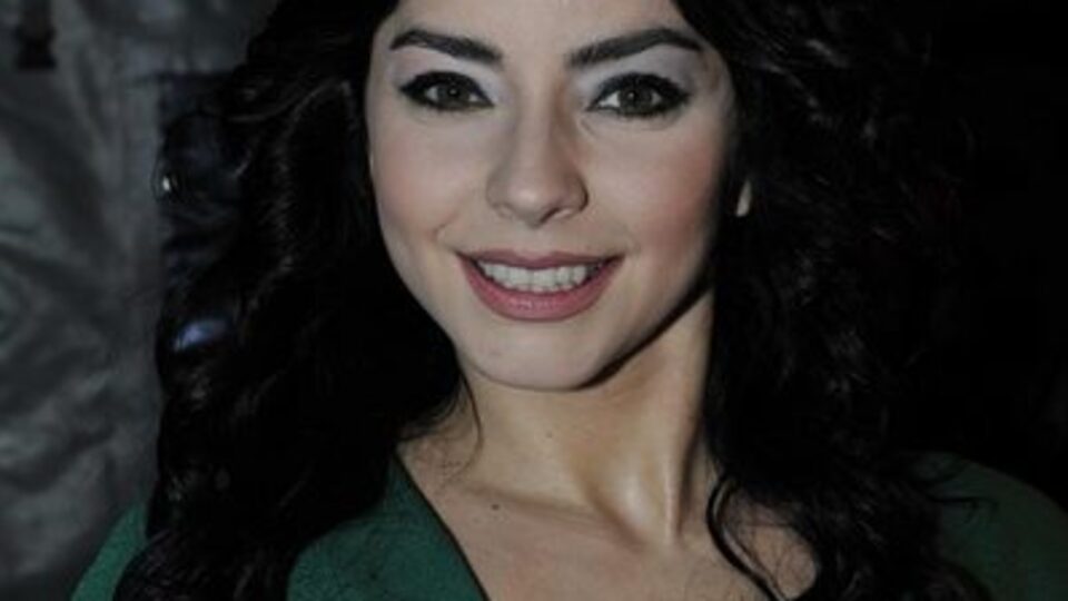 Merve Boluğur'a soğuk duş! GALERİ