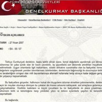 Hukukçular "e-muhtıra"yı yorumladı