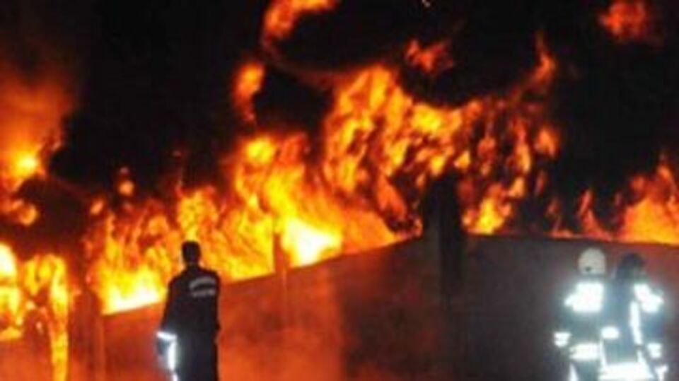 Tuzla'da fabrika yangını