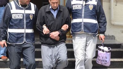 Kızının çıplak fotoğraflarını çeken şahsı öldürdü