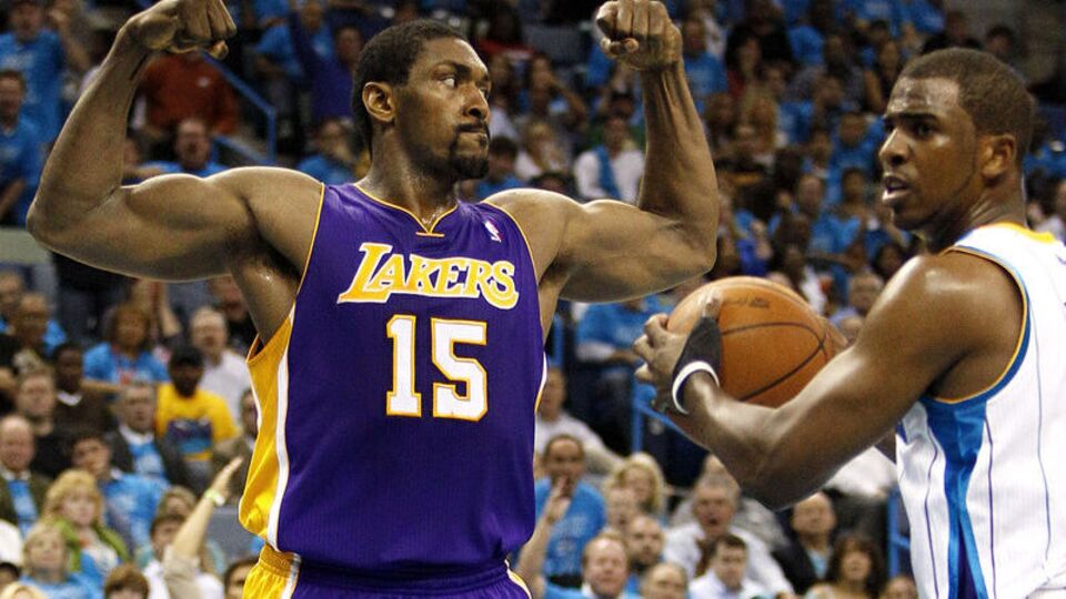 Artest'e ceza!