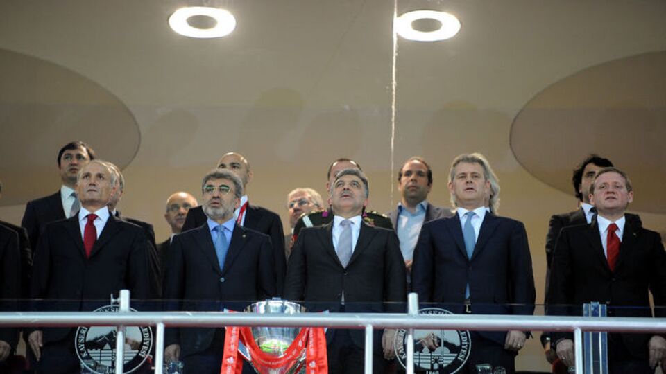 Cumhurbaşkanı Gül: "Dere geçerken at değiştirilmez"