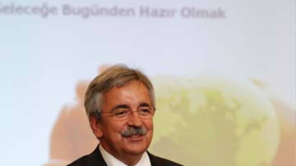 Akçansa'dan gençlere ödül!
