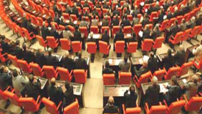 Mecliste kadın vekillere özel kuaför