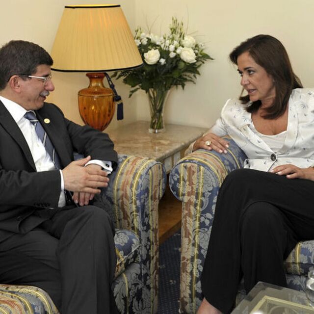 Davutoğlu'ndan tarihi teklif