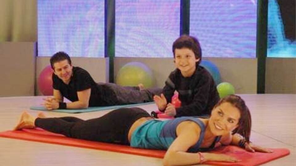 Ebru oğluyla pilates yaptı GALERİ
