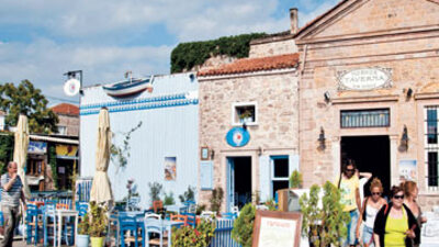 Tepeden tırnağa Egeli CUNDA!