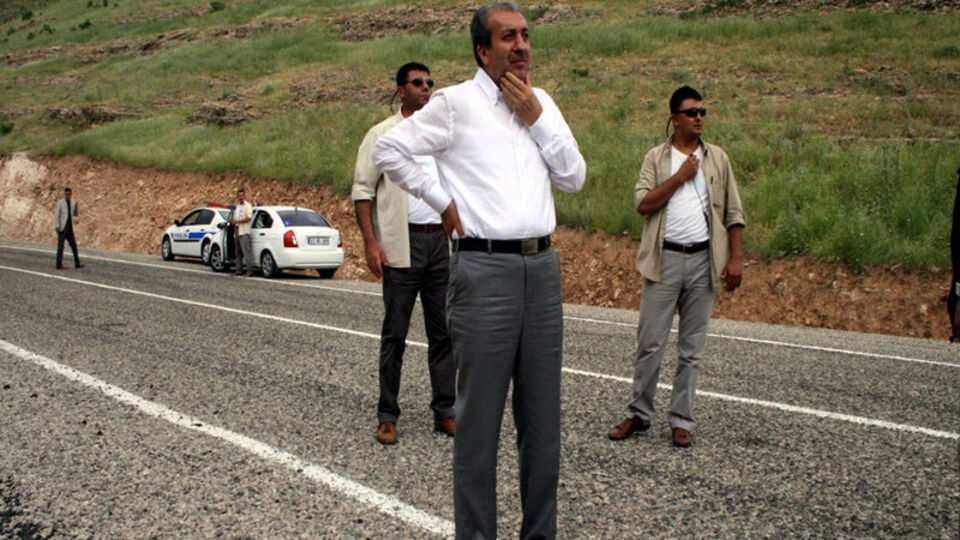 Mehdi Eker: "Dün devlet, bugün örgüt adına birileri korkutuyor"