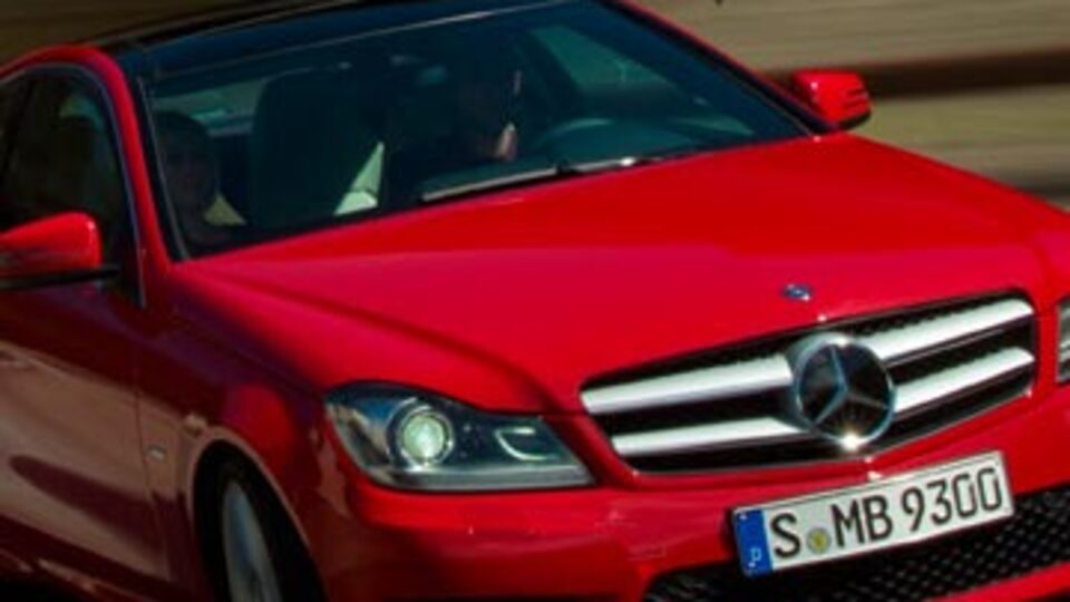 Yeni Mercedes C Coupe Türkiye'ye geliyor! GALERİ