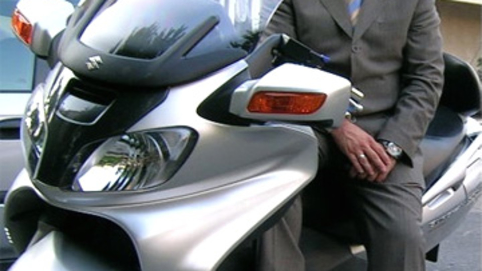 Bin kişiye 30 motosiklet