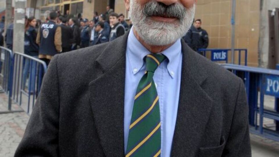 Başbakan'dan Ahmet Altan'a yanıt