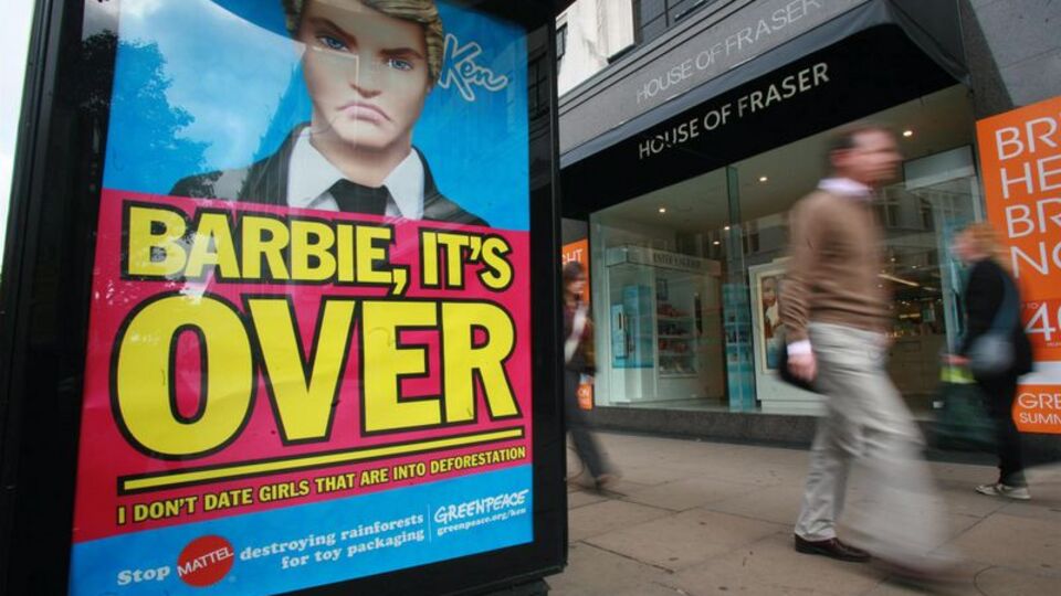 Ken, Barbie'yi terk etti