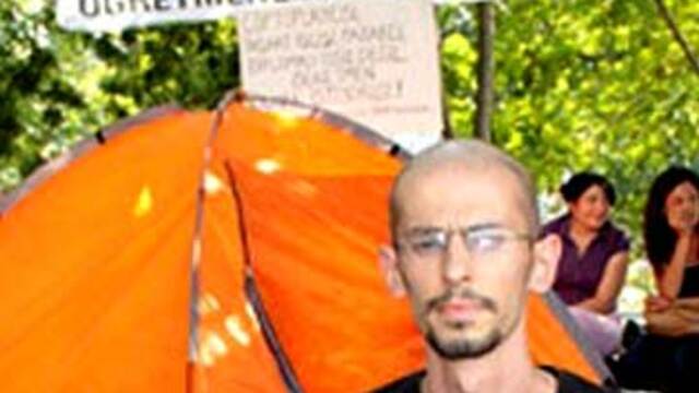 Atanamadan öldü