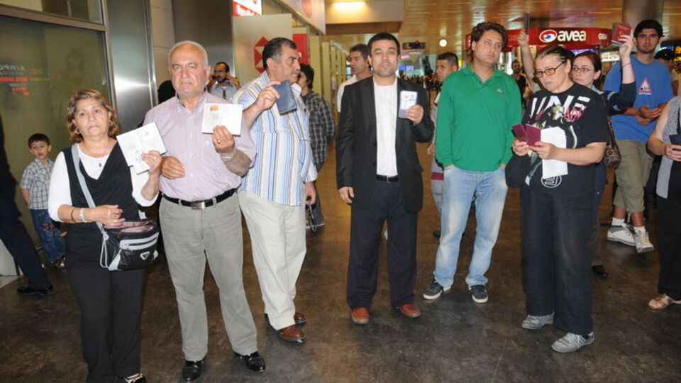 Havalimanında oy tartışması!