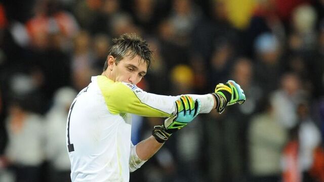 Muslera elden kaçıyor mu?